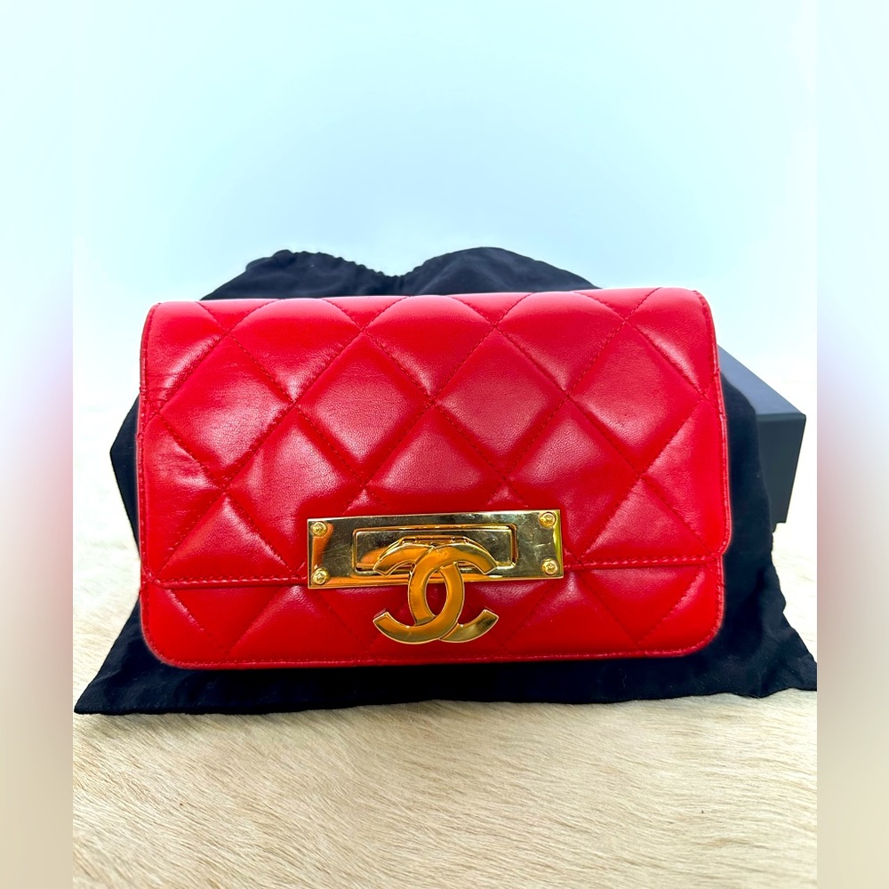 Golden Class Wallet On Chain